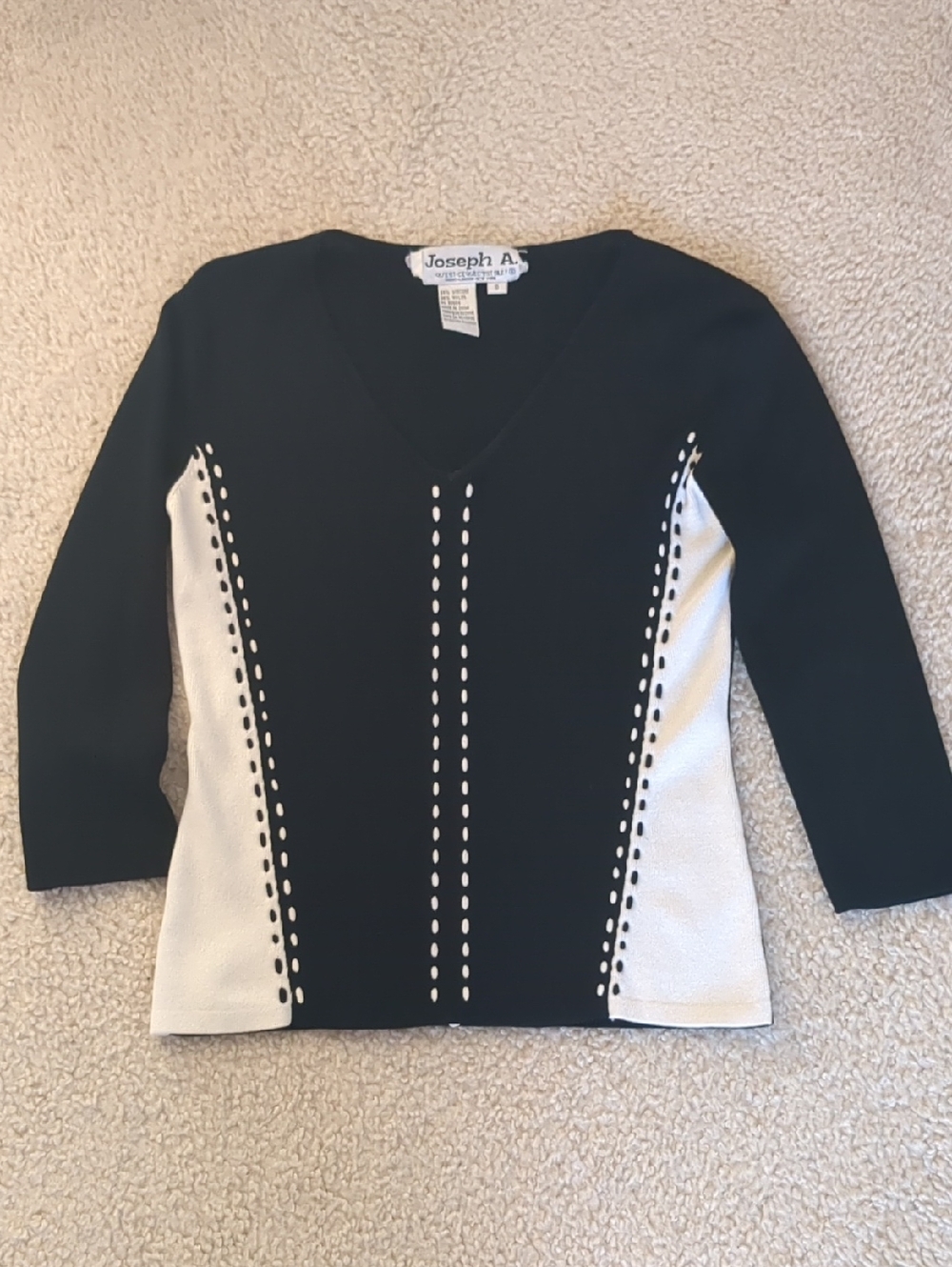 Joseph A Black & White V-Neck Colorblock Sweater Small